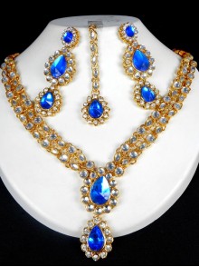 Kundan Jewelry Set